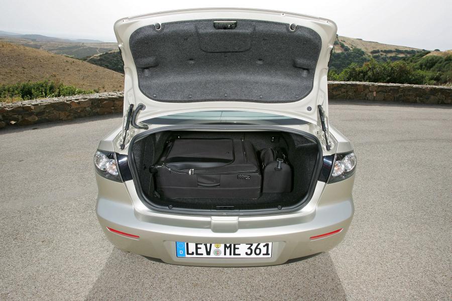  Mazda3 2003 года  (фото 91 из 142)